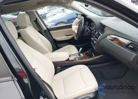 2016 BMW X3 xDrive28I z USA, uszkodzony, nr VIN 5UXWX9C55G0D87481